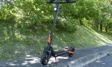 Fynzo S11 elektromos roller teszt: 1000W feletti teljesítmény 100 ezer Ft alatt?