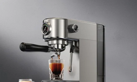 HiBREW H10B eszpresszó kávéfőző teszt: 20 bar nyomás és okos funkciók