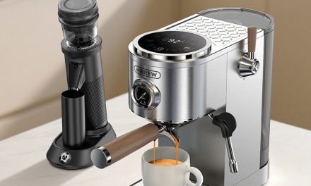 HiBREW H13 5 érv a félautomata kávégép mellett